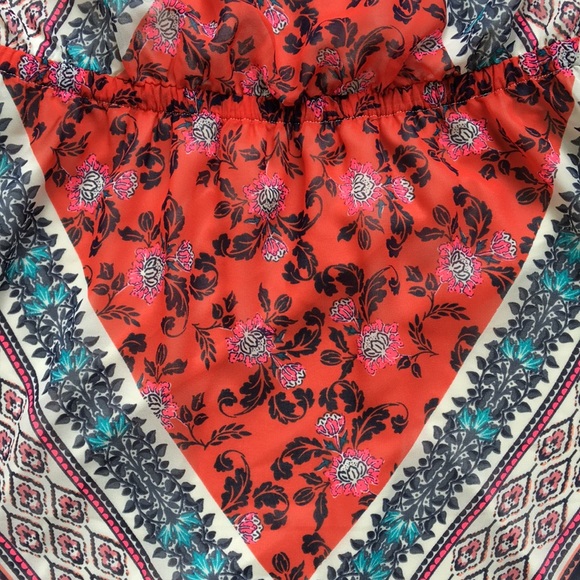 Express Halter dress - Picture 4 of 8